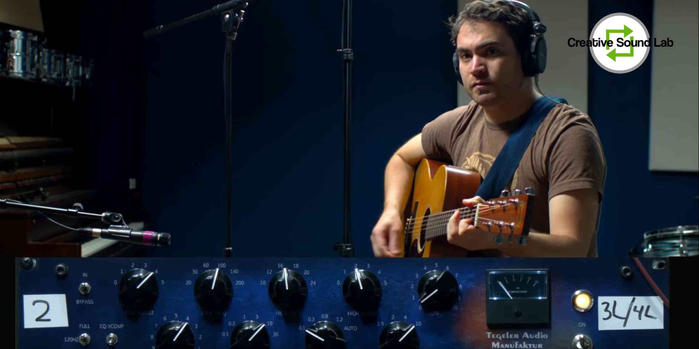 Crème + SM57 = perfect acoustic guitar setup! Crème + SM57 = perfect acoustic guitar setup!
